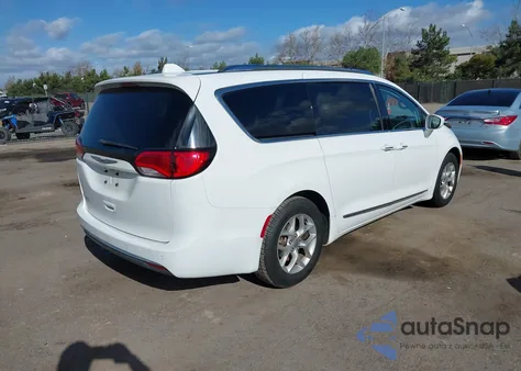 2020 Chrysler Pacifica Touring L z USA, uszkodzony, nr VIN 2C4RC1BG7LR113856